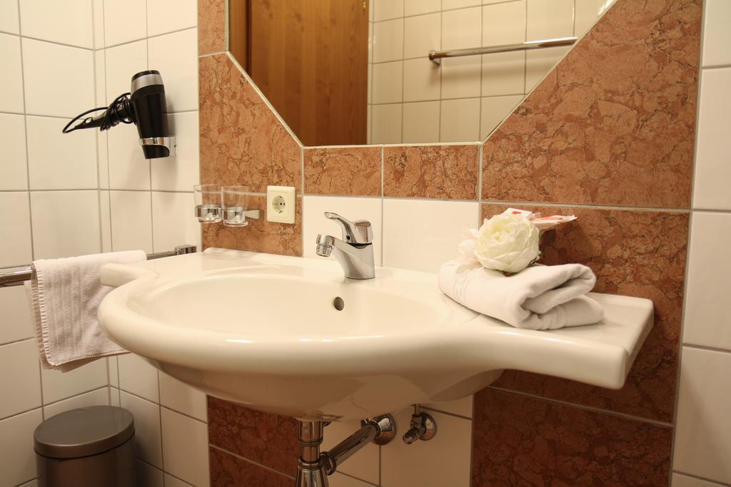 Hotel Gasthof Neuner Imst Εξωτερικό φωτογραφία